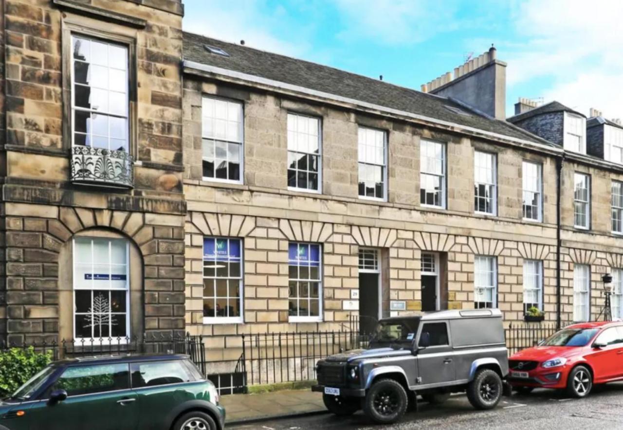 Ultra Modern, Stylish Apartment Next To Princes St Edinburgh Exterior photo