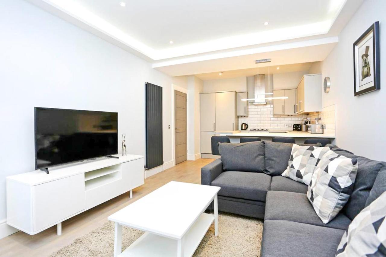 Ultra Modern, Stylish Apartment Next To Princes St Edinburgh Exterior photo